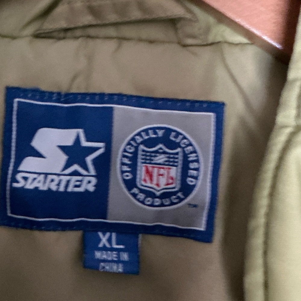 Like NewSTARTER Tan and Green Packers Performance Jacket - Picture 2 of 8